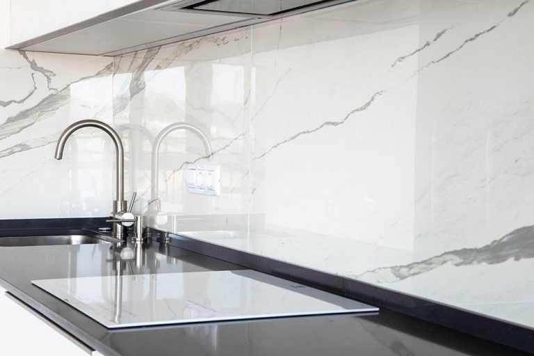 quartz backsplash 2021