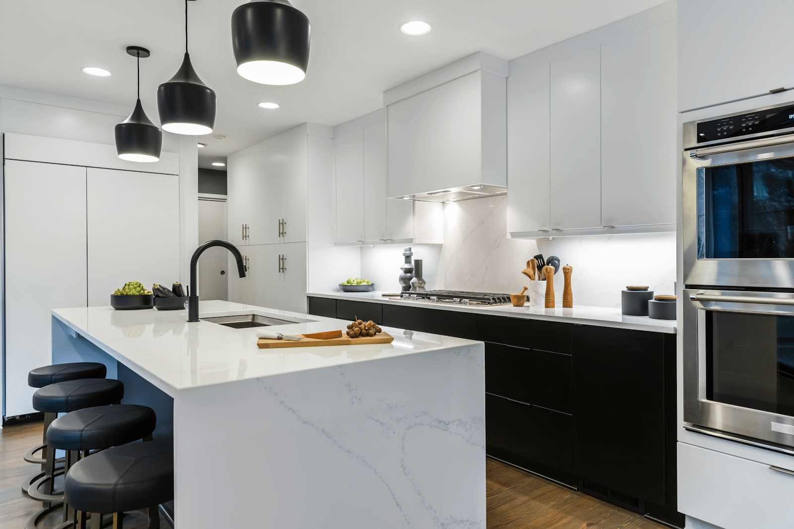 simple and white kitchen design renovation