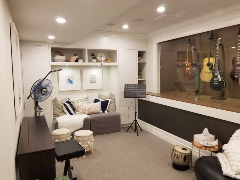 Entertainment Room design British properties2